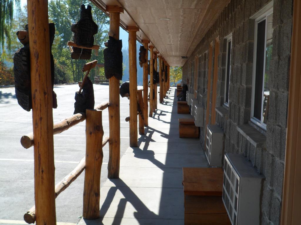 Eagle'S Nest Motel Priest River Exterior photo